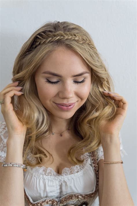 frisuren zum dirndl mittellange haare